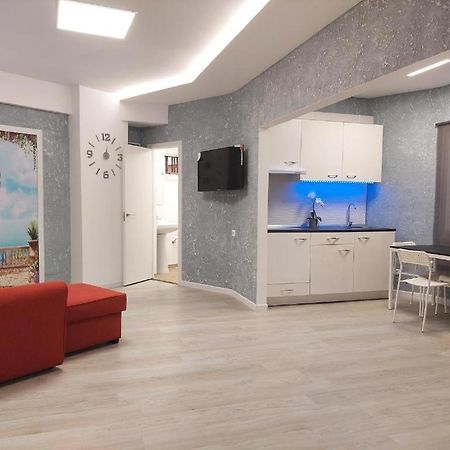 Fantastic 2 Bedrooms, Just 20 Meters From Ocean Playa de las Américas Eksteriør billede